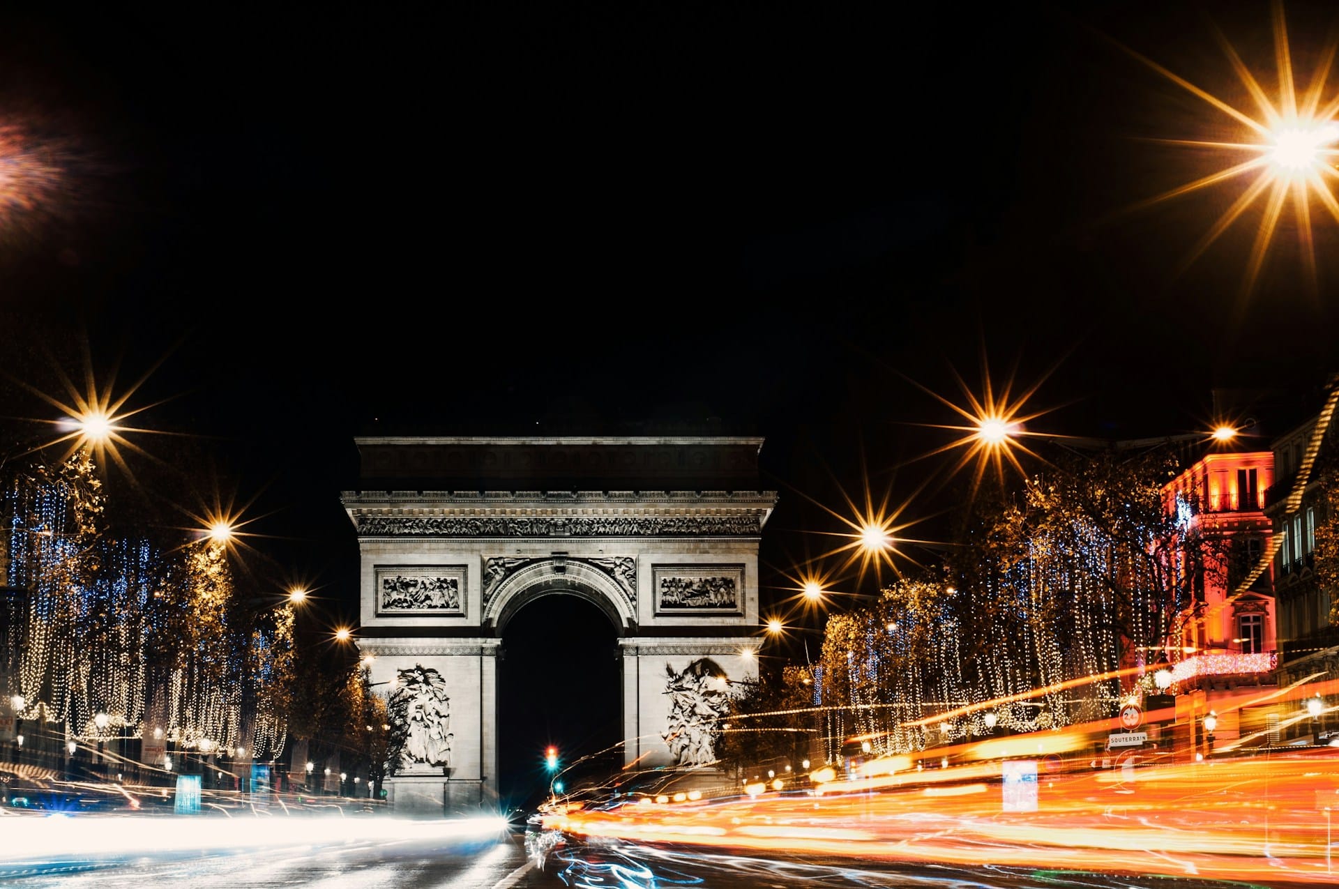 Film and TV Fixers in Paris from ACrew4U