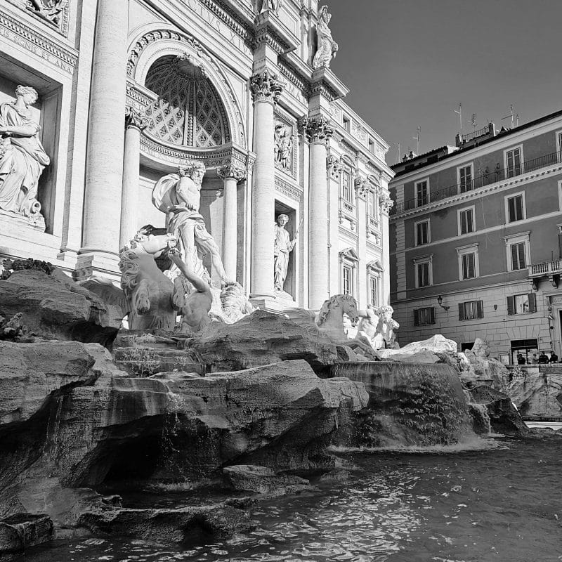 trevi fountain